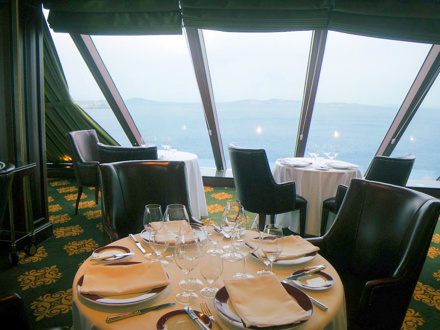 17年ゴールデンウィーク地中海クルーズ旅行記ブログ グルメ船オーシャニア リビエラのスペシャリティ レストラン クルーズ大好き
